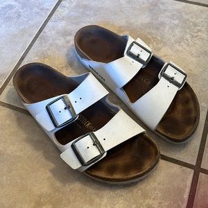 Womens Birkenstocks Arizona size 38